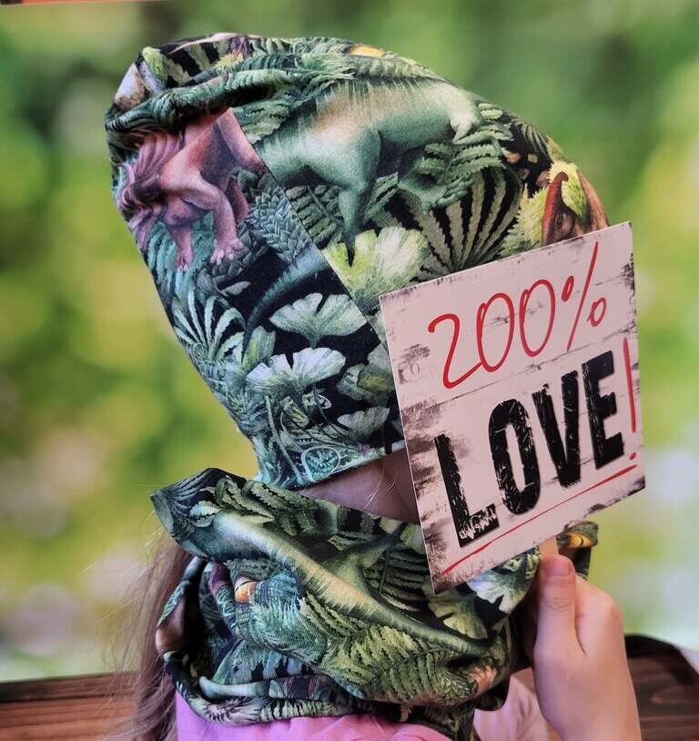 Czapka i komin w dinozaury